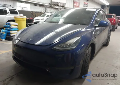 2021 Tesla Model Y Long Range Dual Motor All-Wheel Drive z USA, uszkodzony, nr VIN 5YJYGDEE2MF217387